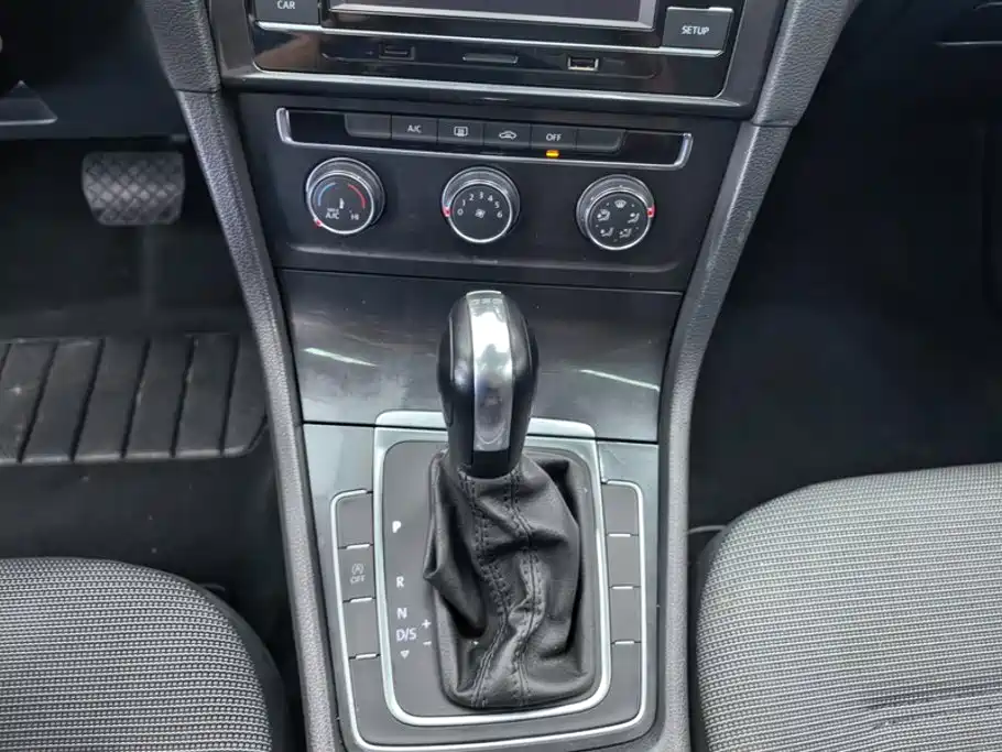 Volkswagen Golf — миниатюра 16