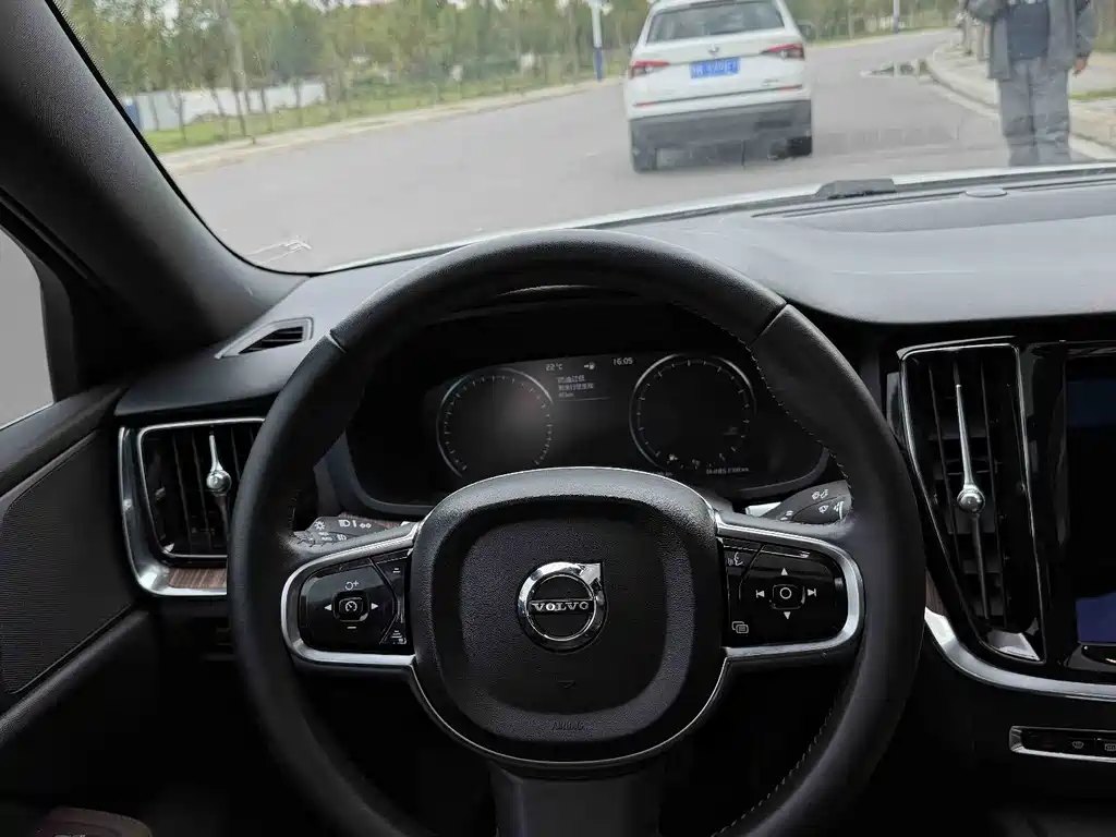 Volvo S60 — миниатюра 8