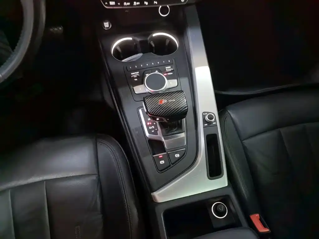 Audi A4L — миниатюра 14