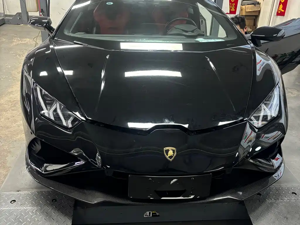 Lamborghini Huracán 2021