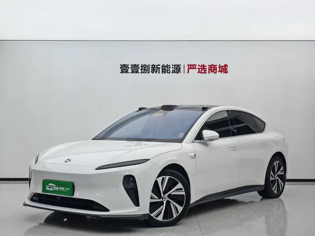 NIO ET5