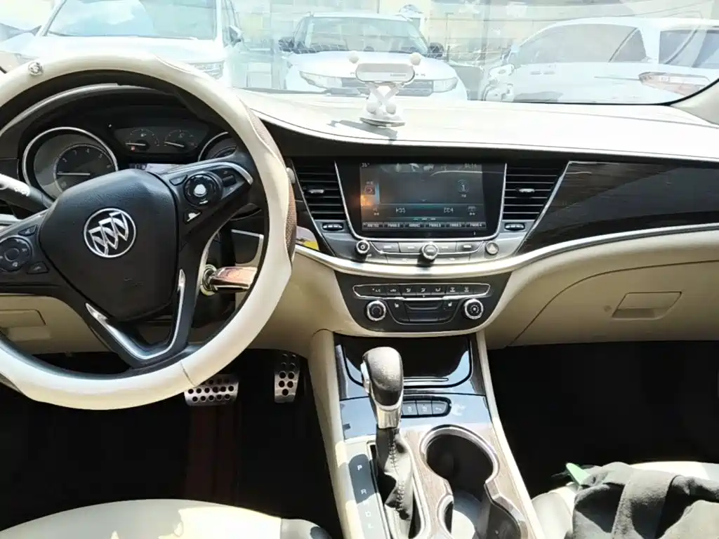 Buick Verano — миниатюра 14