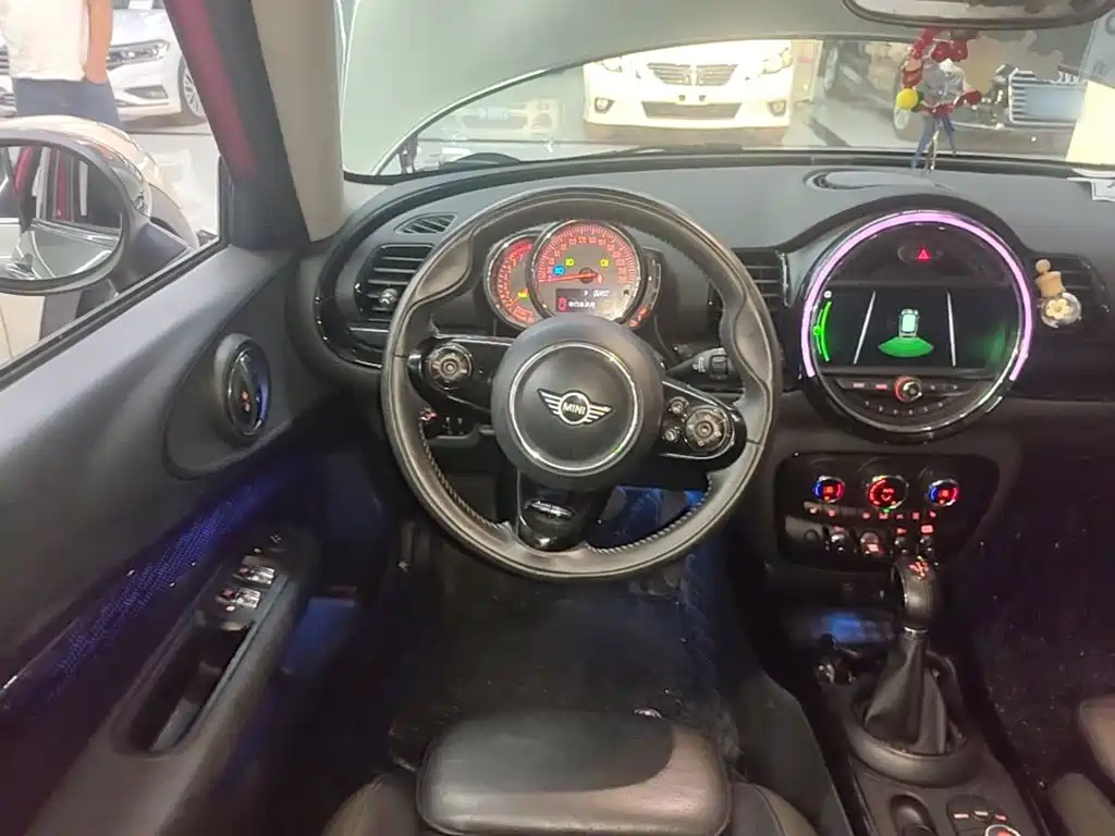 MINI Mini Clubman — миниатюра 11