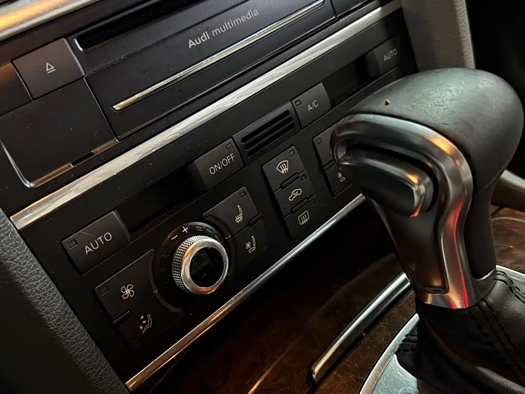 Audi Q7 — миниатюра 6