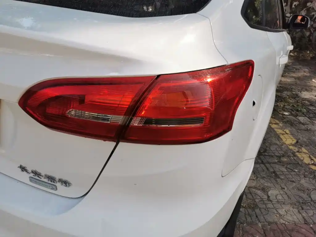 Ford Focus — миниатюра 8
