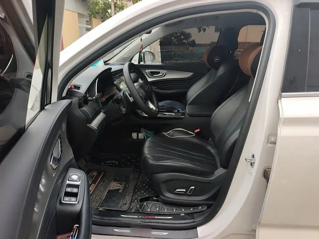 Roewe RX5 MAX — миниатюра 11