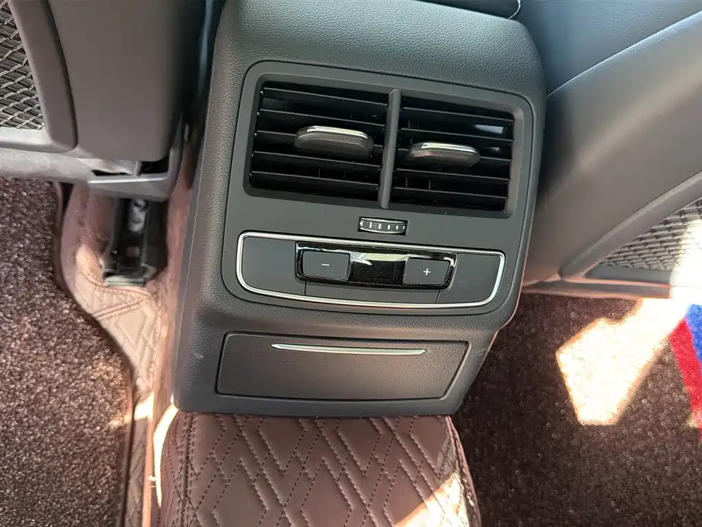 Audi A4L — миниатюра 26