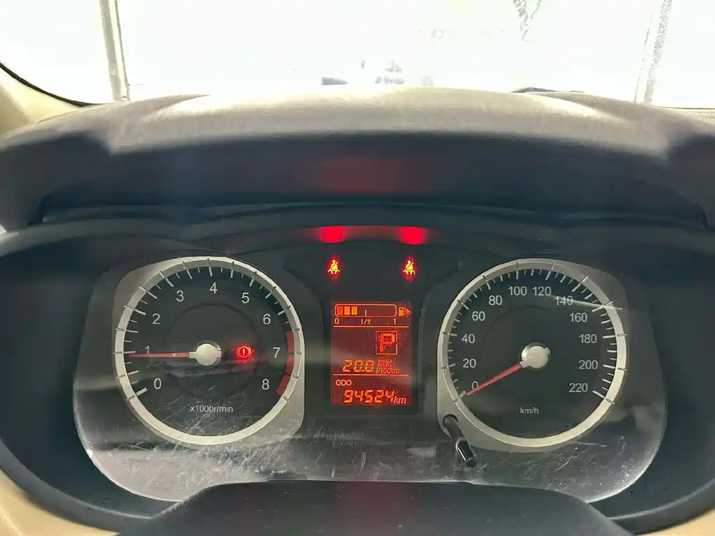 Venucia R50 2013 1.6L AT Luxury