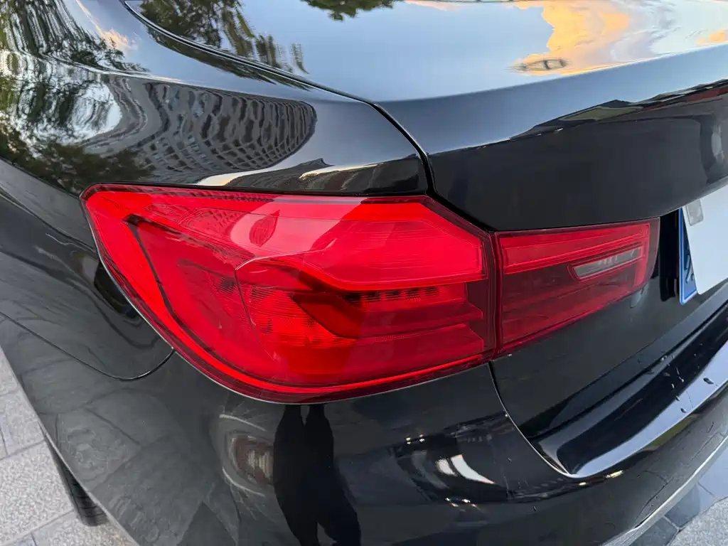 BMW 5 Series — миниатюра 39