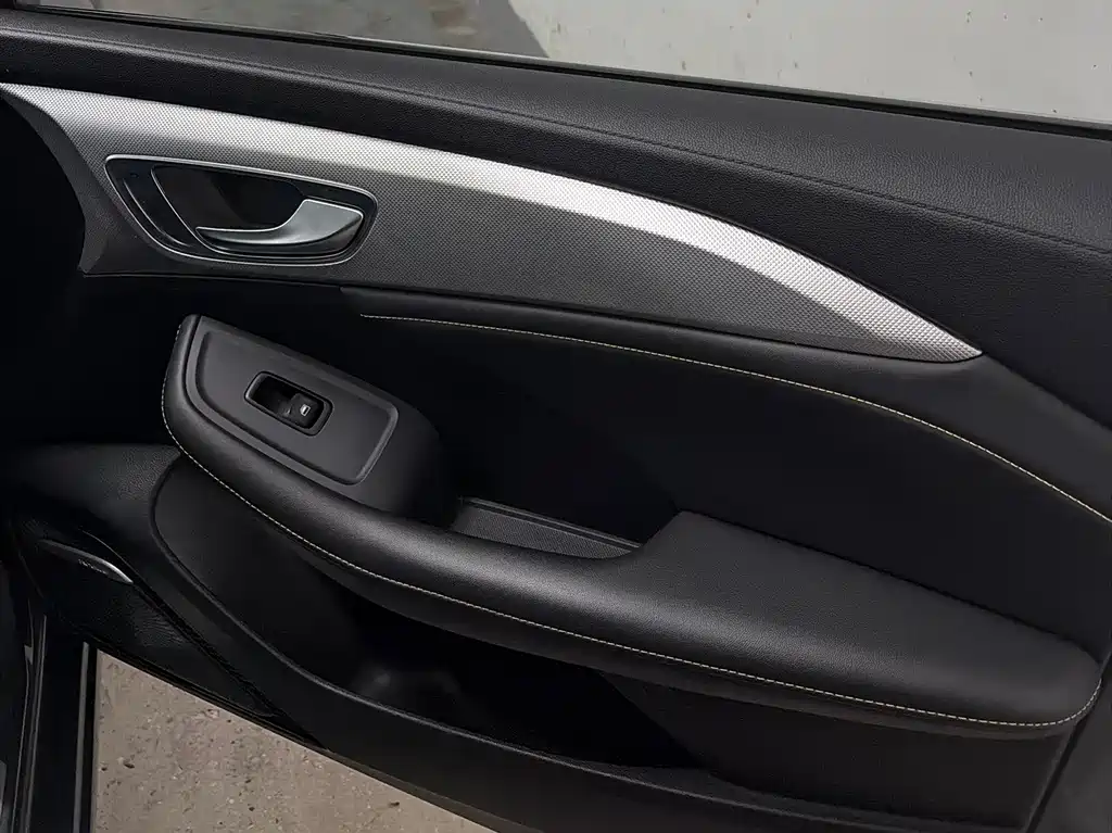Roewe i6 MAX — миниатюра 11