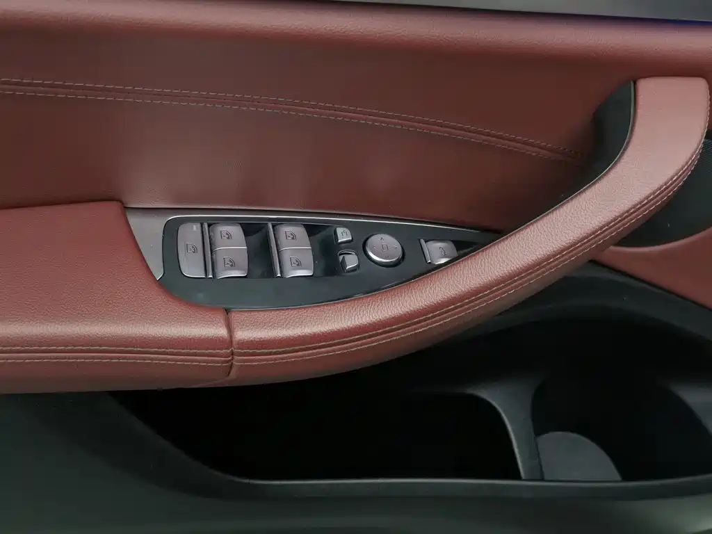 BMW X4 — миниатюра 9