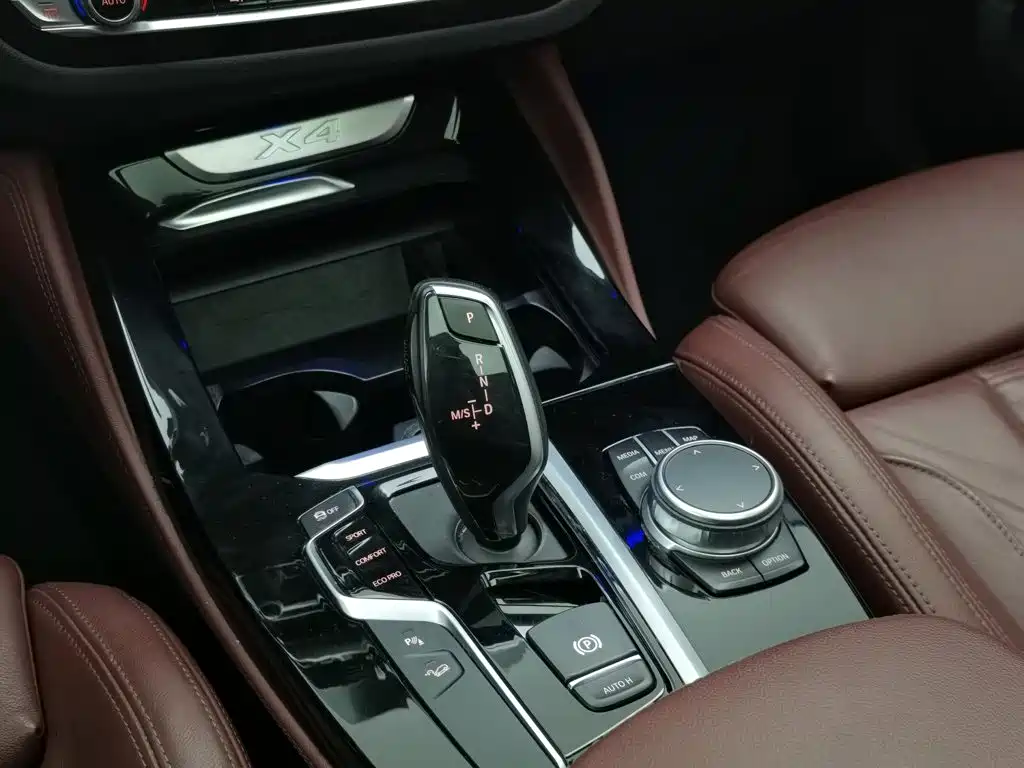 BMW X4 — миниатюра 13