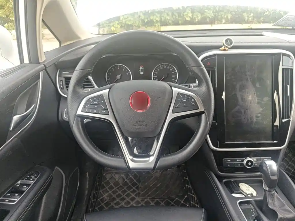 BYD MAX — миниатюра 11