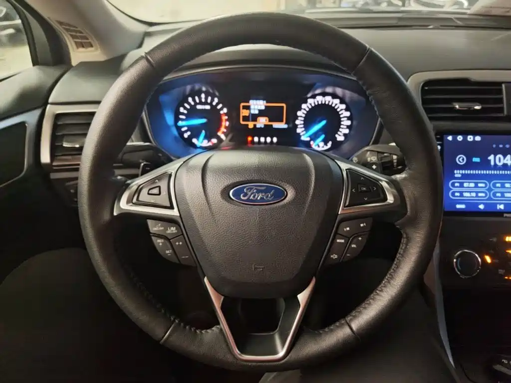 Ford Mondeo — миниатюра 11