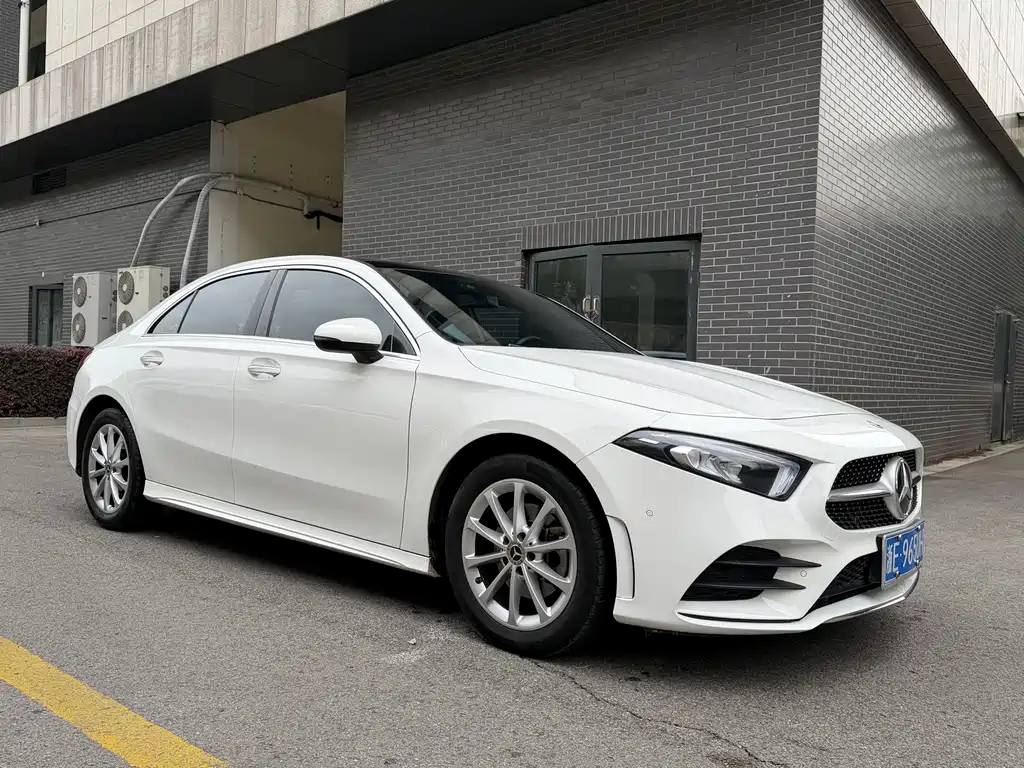 MERCEDES-BENZ A CLASS