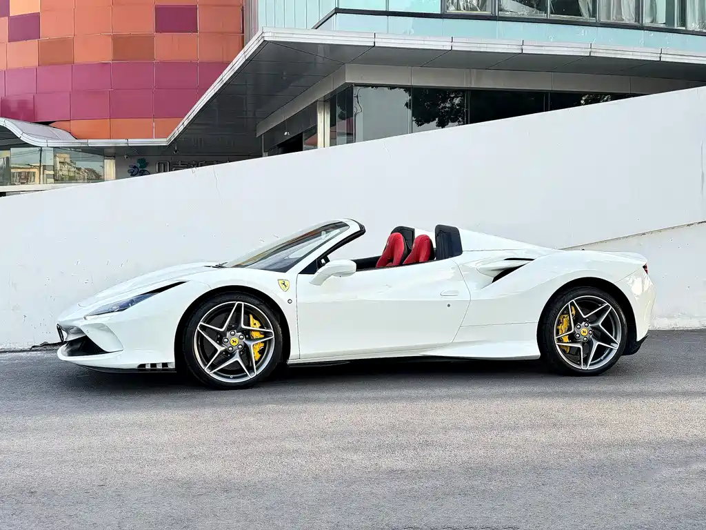Ferrari F8 — миниатюра 4
