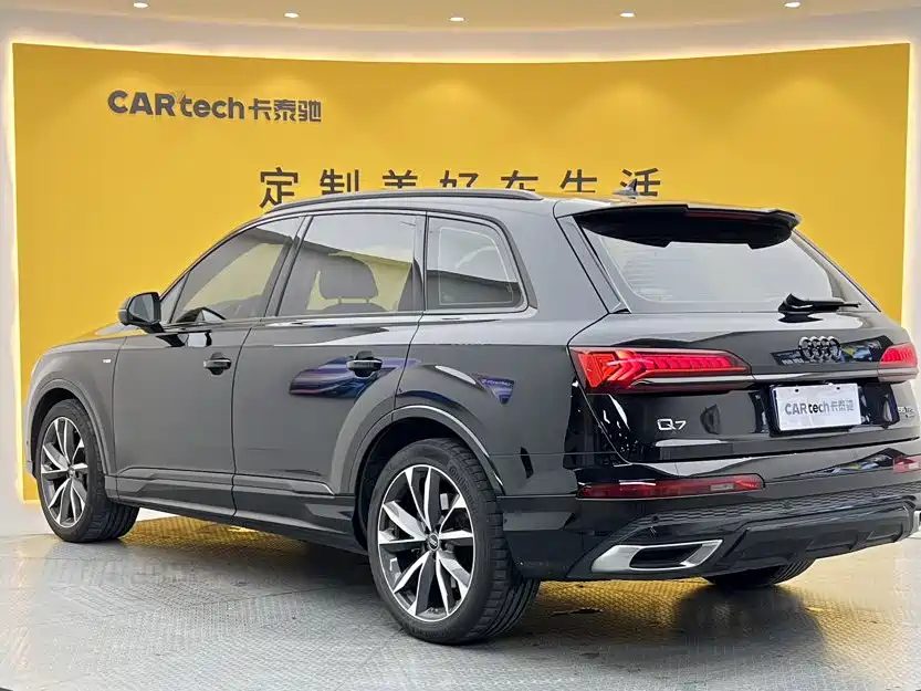 Audi Q7 — миниатюра 6