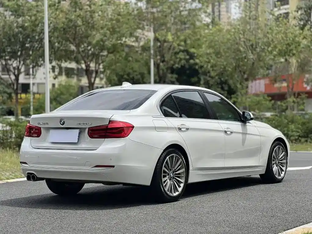 BMW 3 Series — миниатюра 9