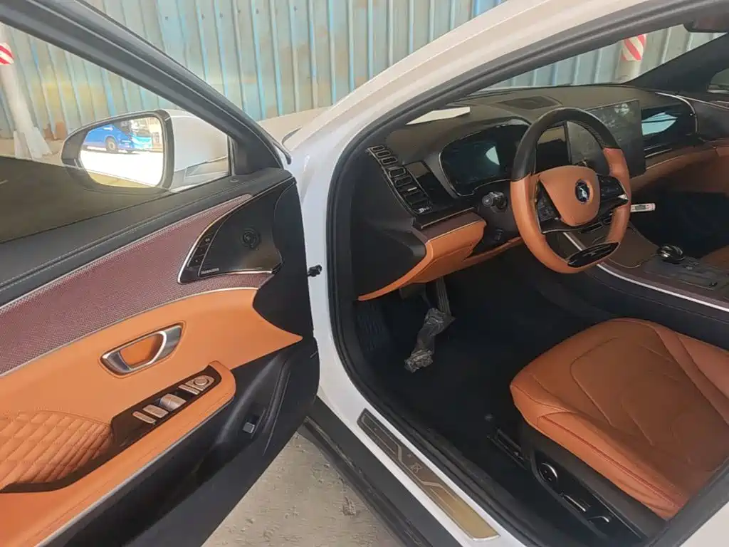 BYD Han — миниатюра 16