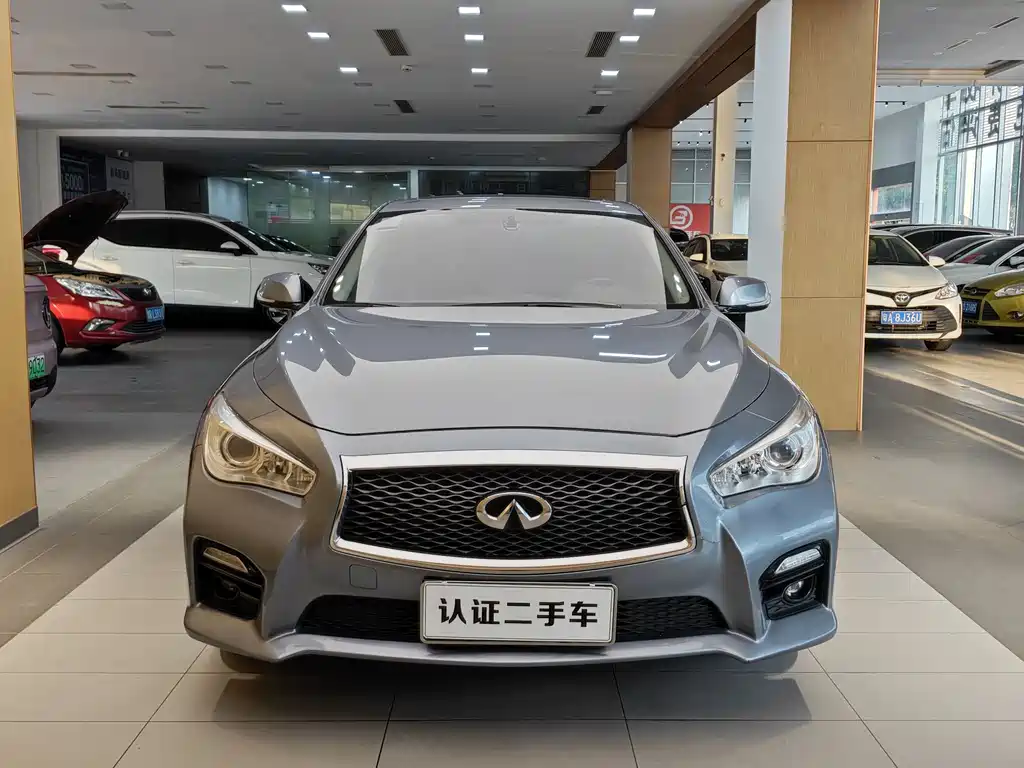 INFINITI Q50L