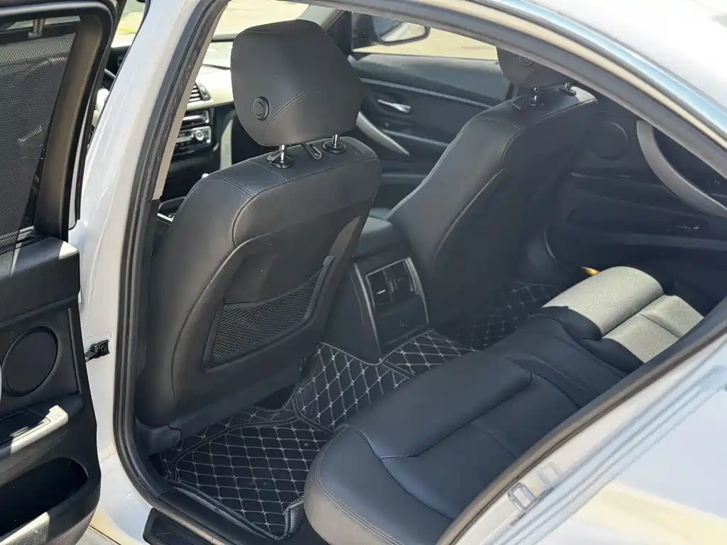 BMW 3 Series — миниатюра 13