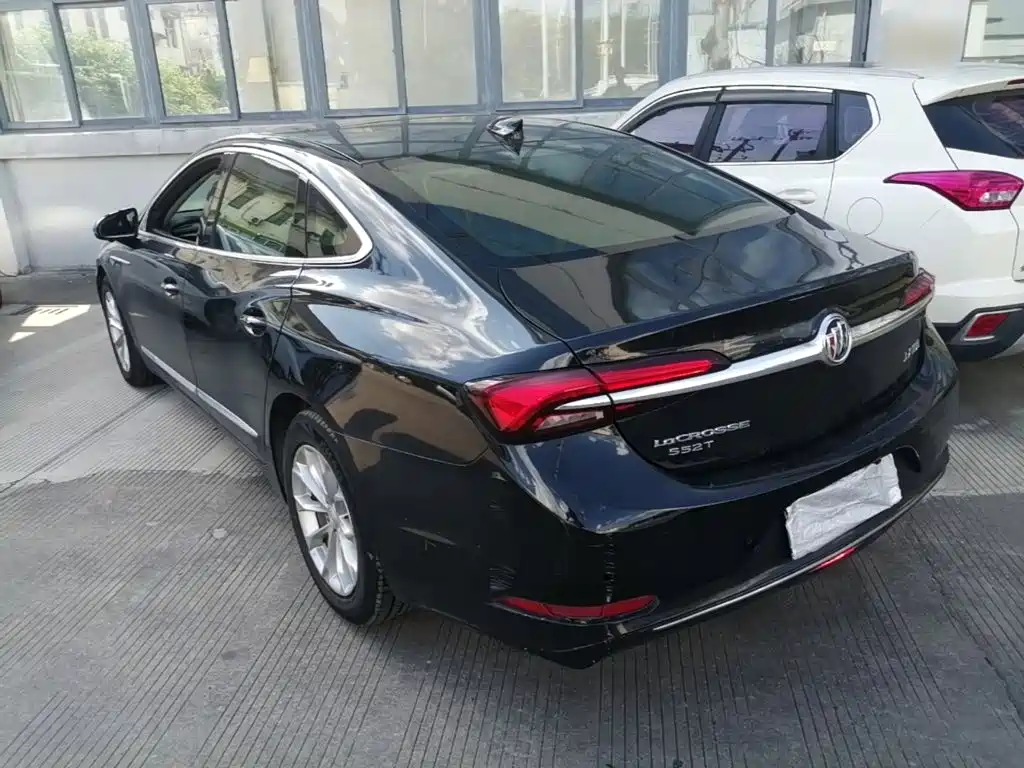 Buick LaCrosse — миниатюра 5