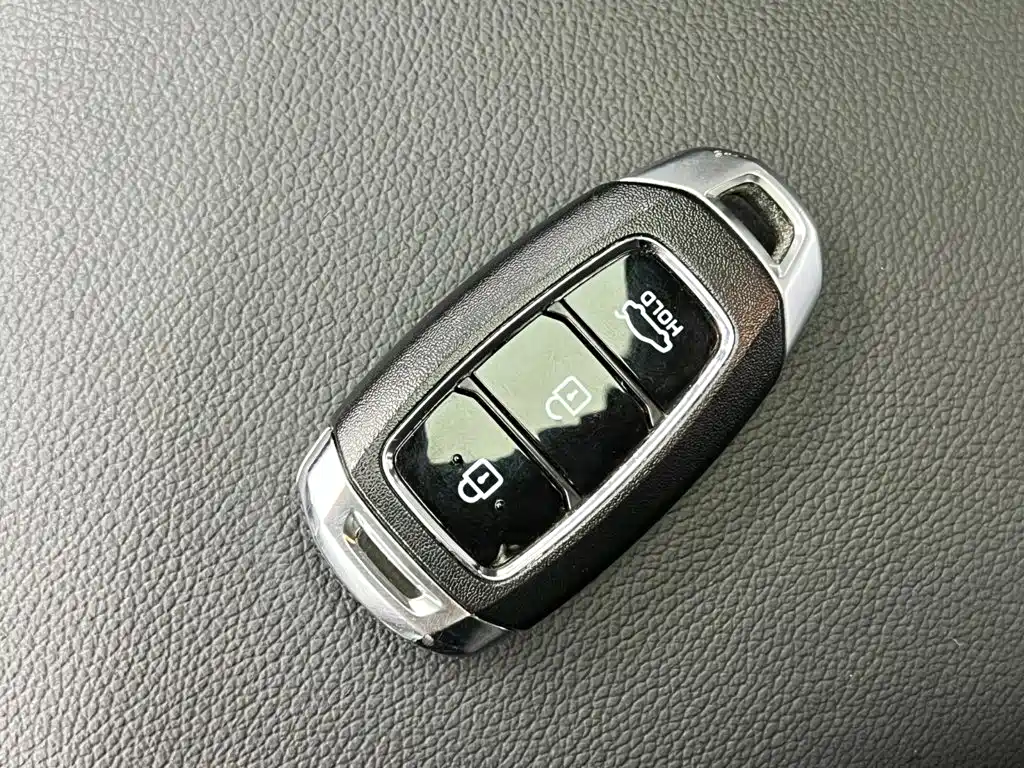 Hyundai Elantra — миниатюра 18