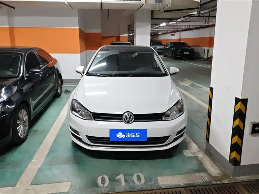 Volkswagen Golf 2016 1.6L AT Comfort