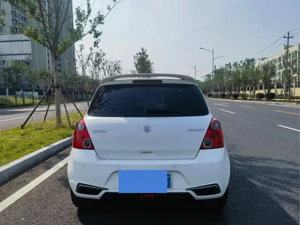 Suzuki Swift — миниатюра 6