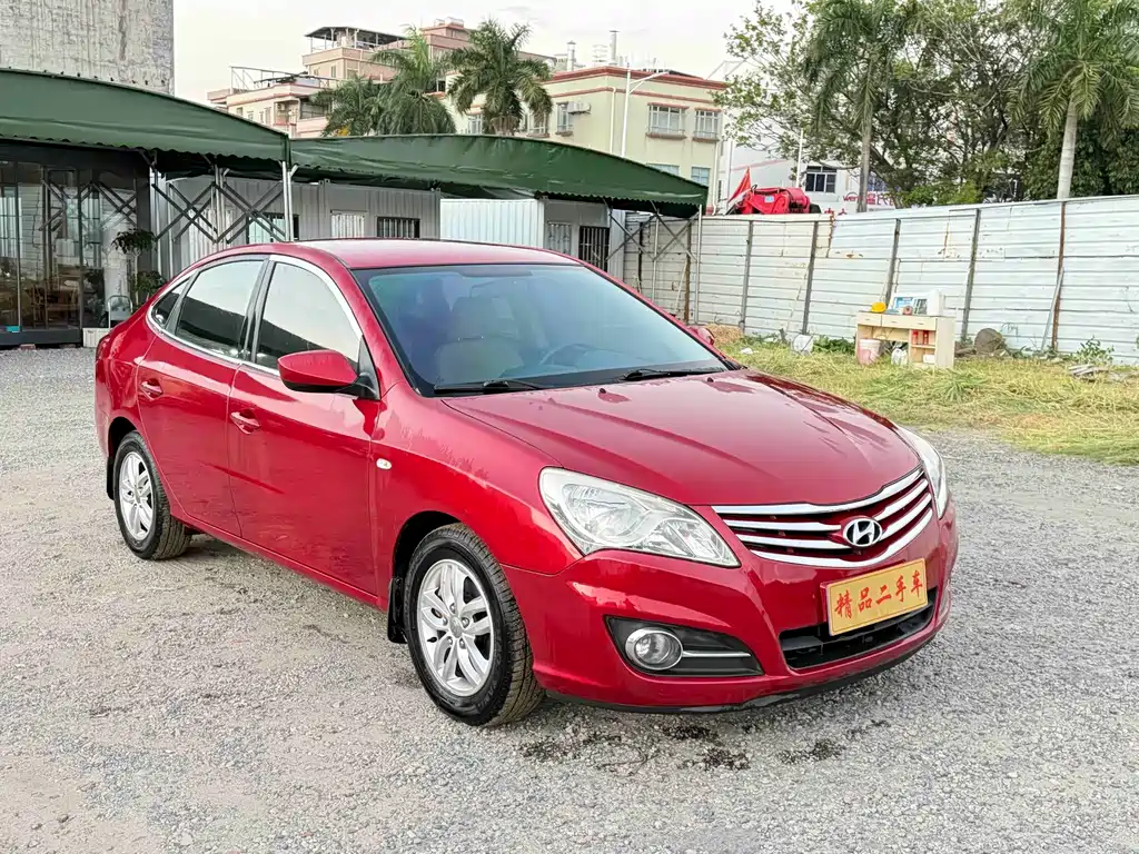 Hyundai Elantra — миниатюра 3
