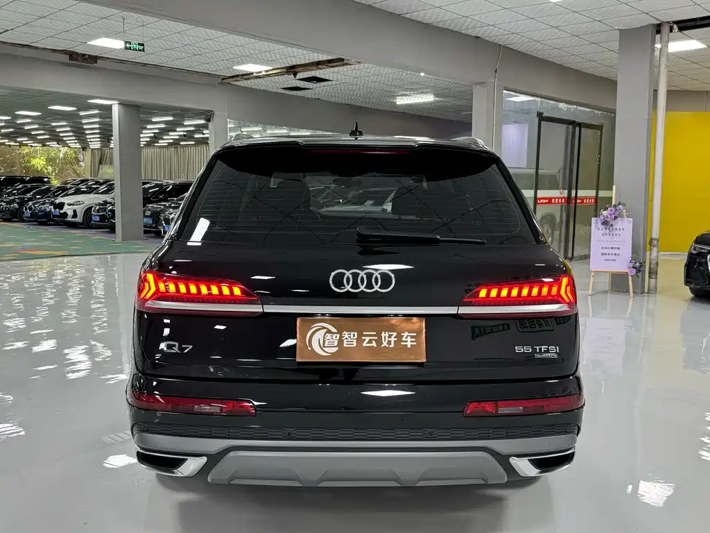 Audi Q7 — миниатюра 8
