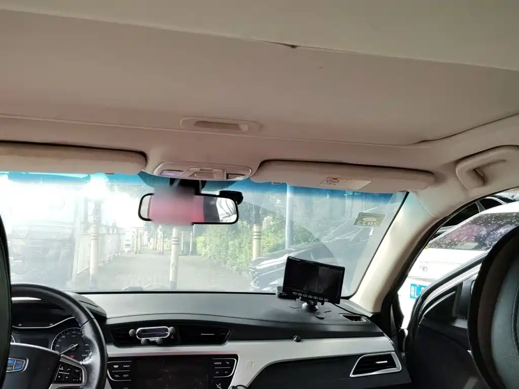 Geely Vision — миниатюра 9