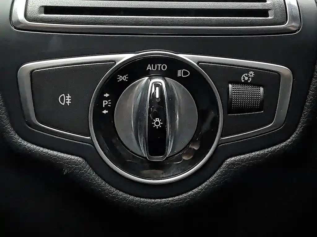 Mercedes-Benz GLC — миниатюра 21
