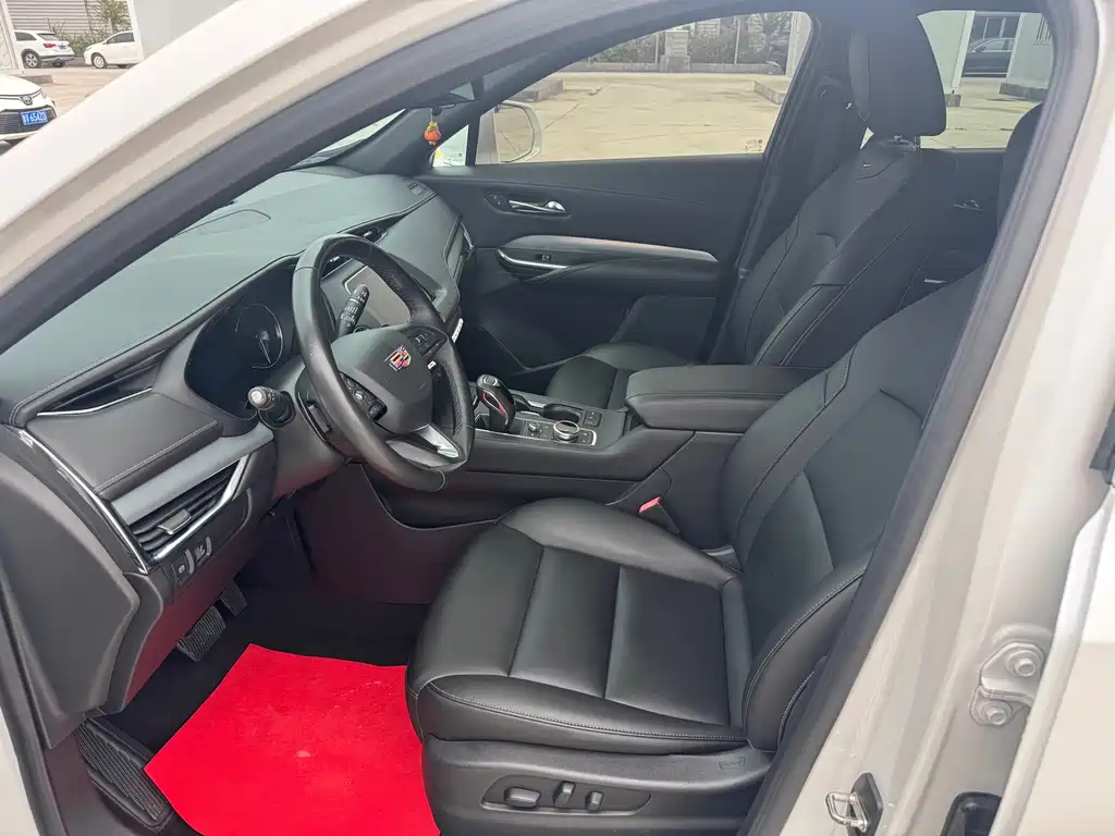 Cadillac XT4 — миниатюра 13
