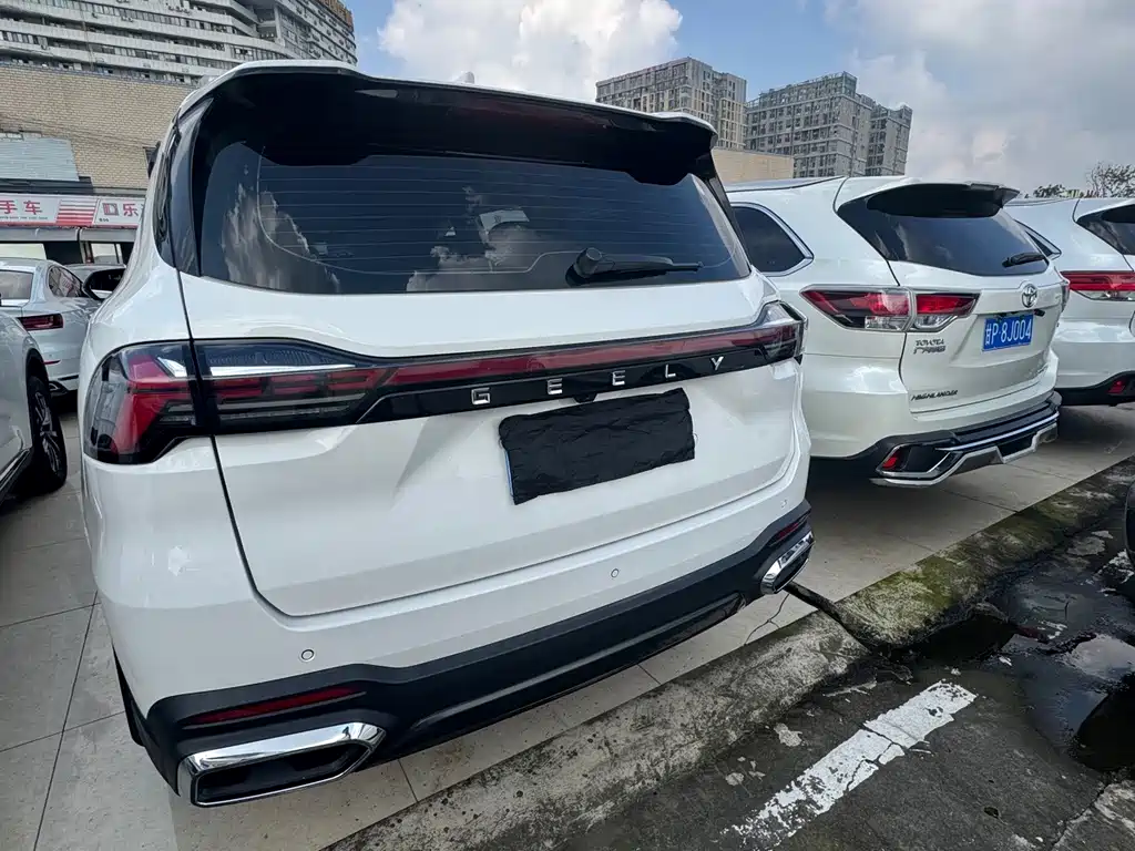 Geely Haoyue L — миниатюра 18