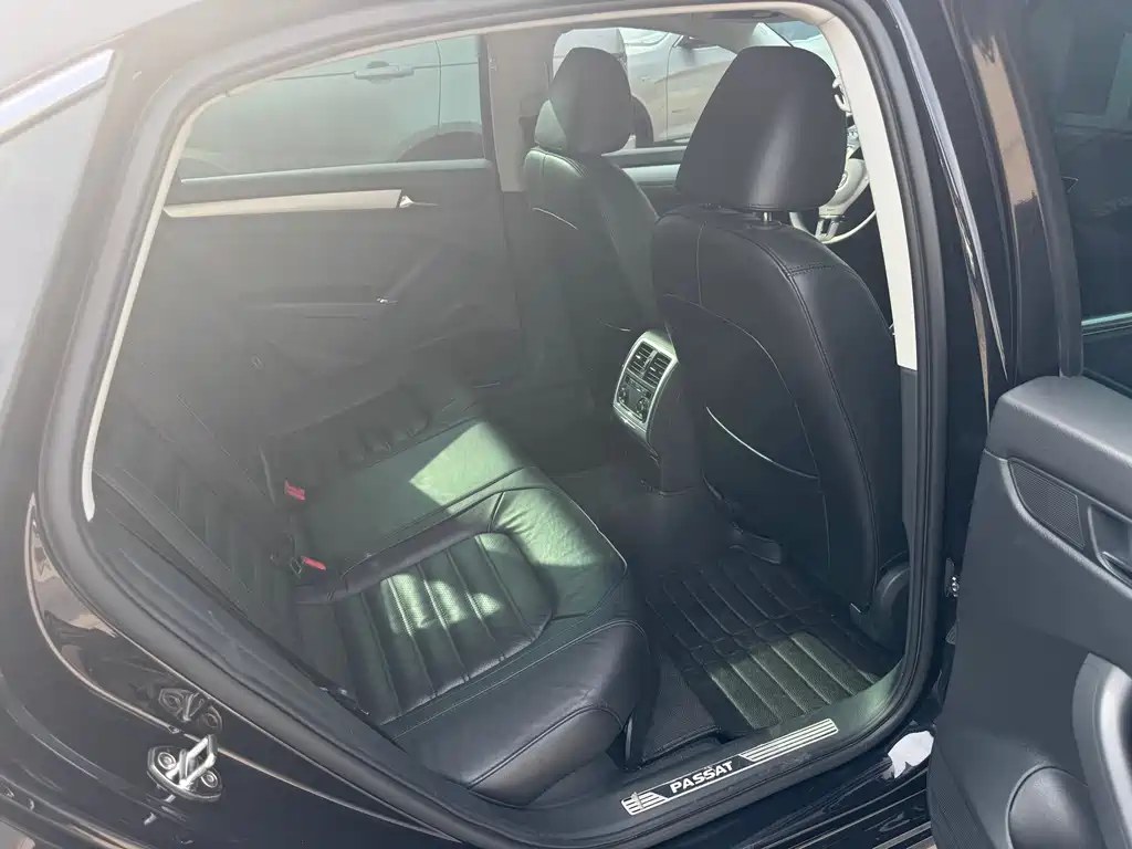Volkswagen Passat — миниатюра 17