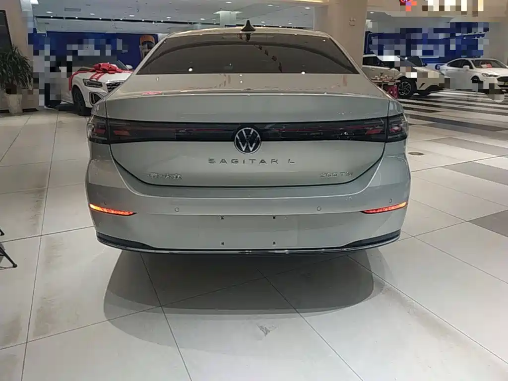 Volkswagen Sagitar — миниатюра 6