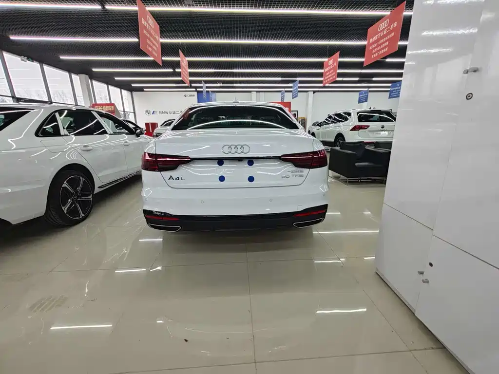 Audi A4L 2025 200 Enjoy 40 TFSI Luxury