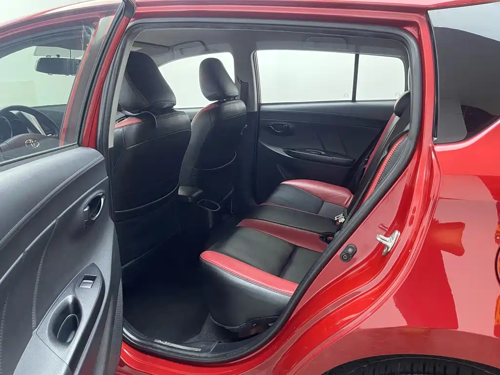 Toyota Yaris L — миниатюра 12