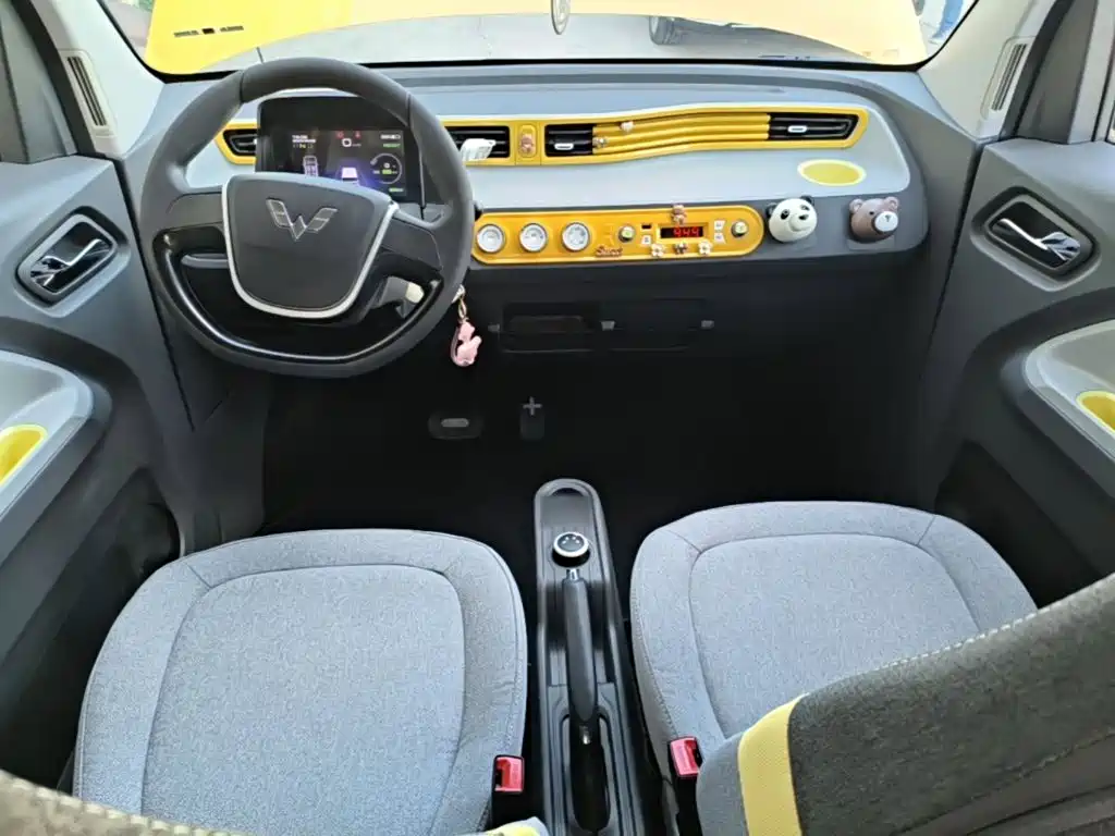 Wuling MINIEV — миниатюра 10