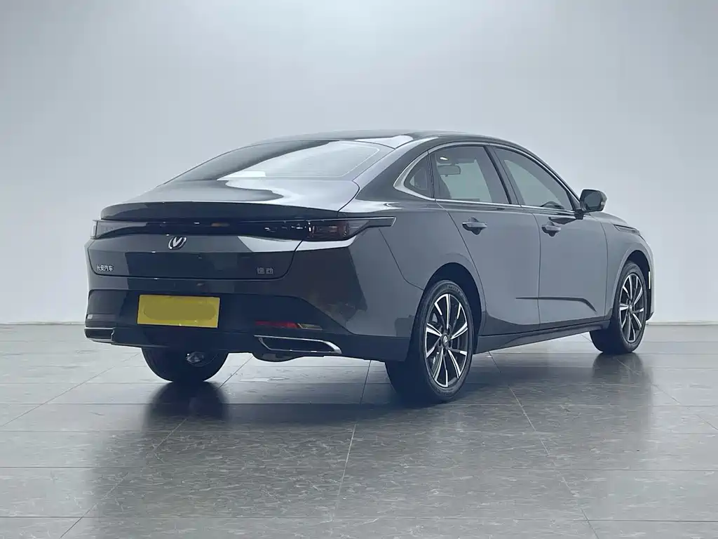 Changan Eado — миниатюра 3