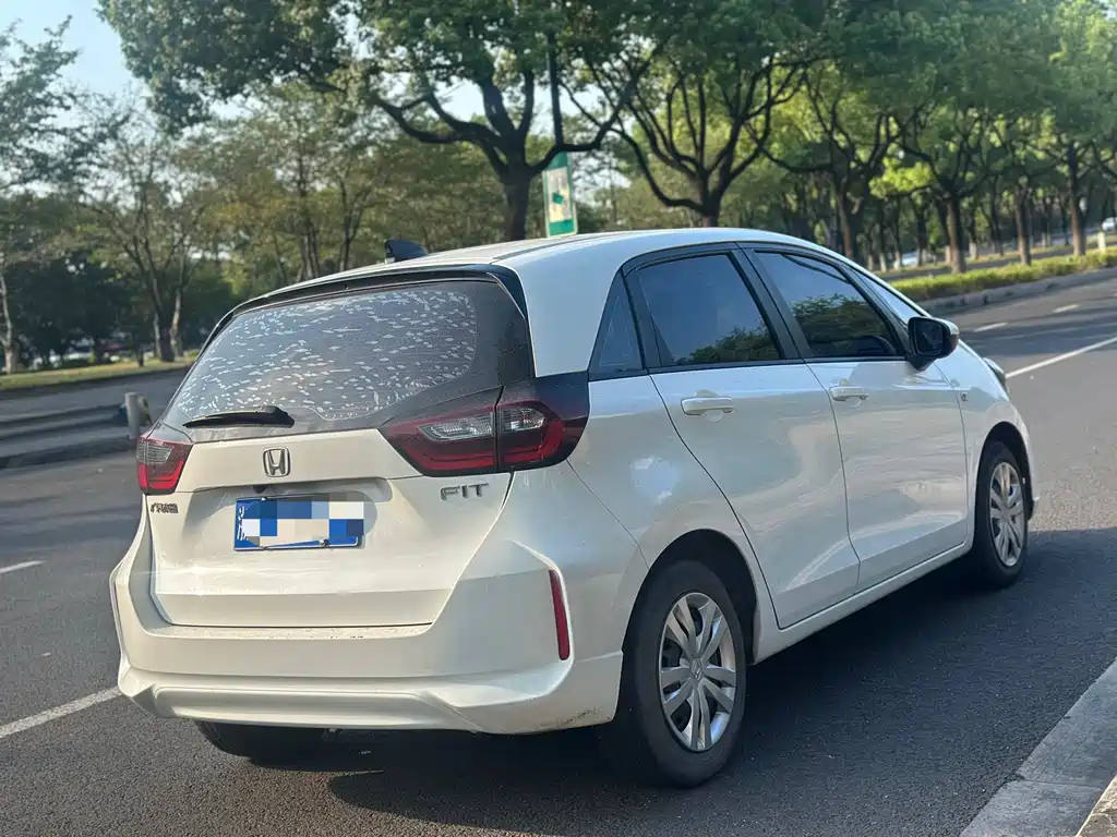 Honda Fit — миниатюра 7