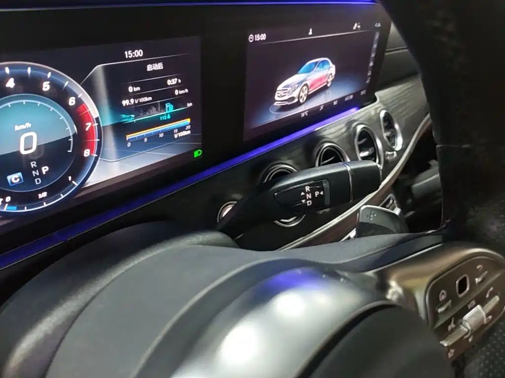 Mercedes-Benz E-Class — миниатюра 14