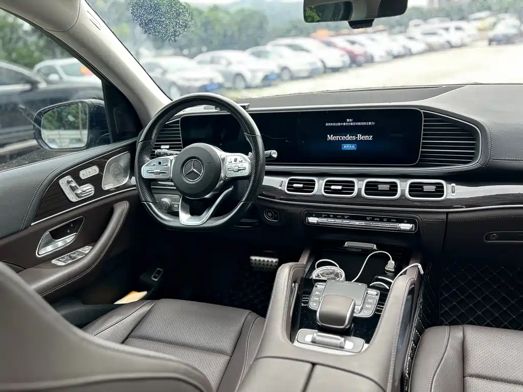 Mercedes-Benz GLS — миниатюра 30