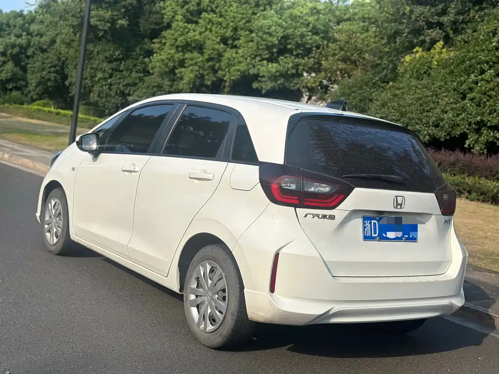Honda Fit — миниатюра 9