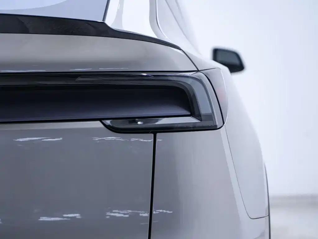Tesla Model Y L — фотографии объявления, Фото 13