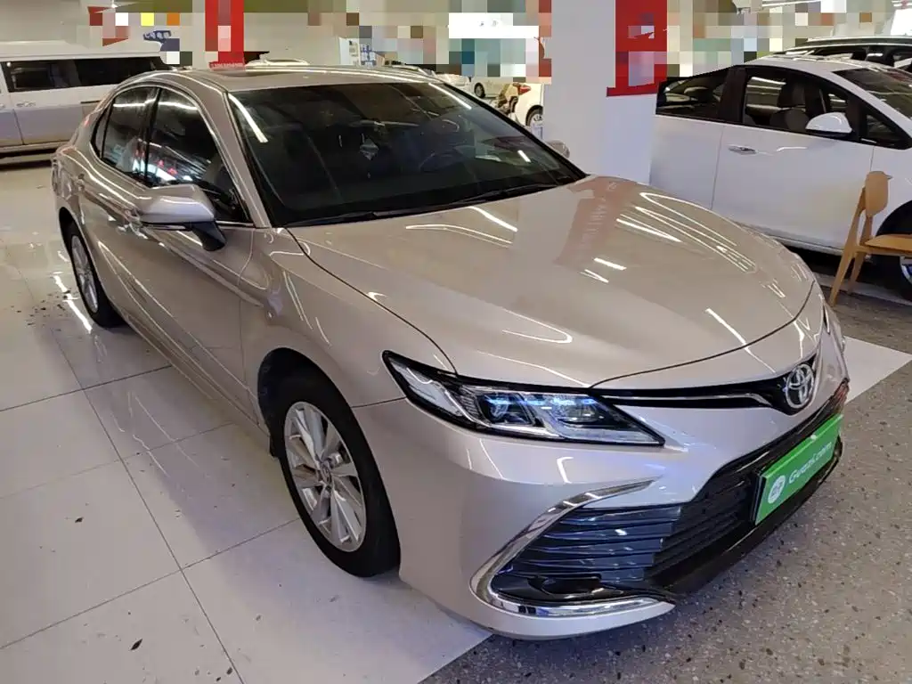 Toyota Camry — миниатюра 4