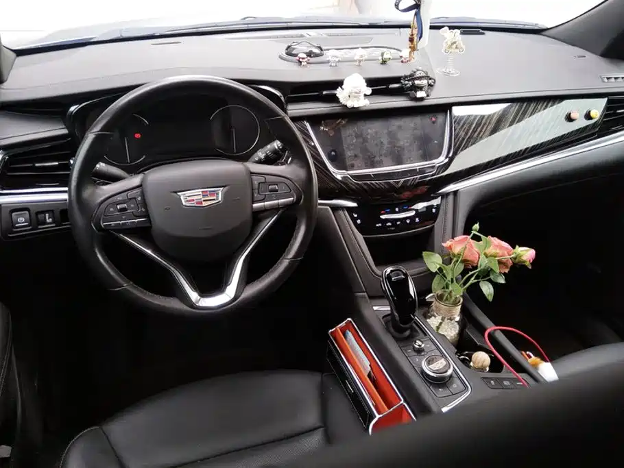Cadillac XT6 — миниатюра 12