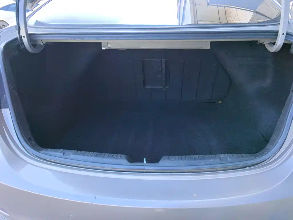 Hyundai Elantra Langdong 1.6L Auto Premium Type, фото 14