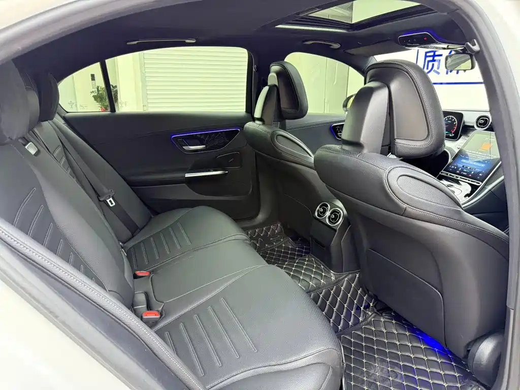 Mercedes-Benz C-Class — миниатюра 23